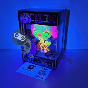 Funko IT The Movie 1990 #55 Pennywise Black Light Special Edition FREE PROTECTOR